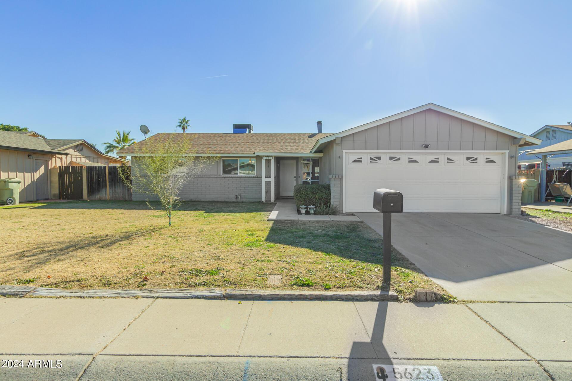 5623 COCHISE, 6648580, Glendale, Single Family - Detached,  for sale, Mountain Sage Realty